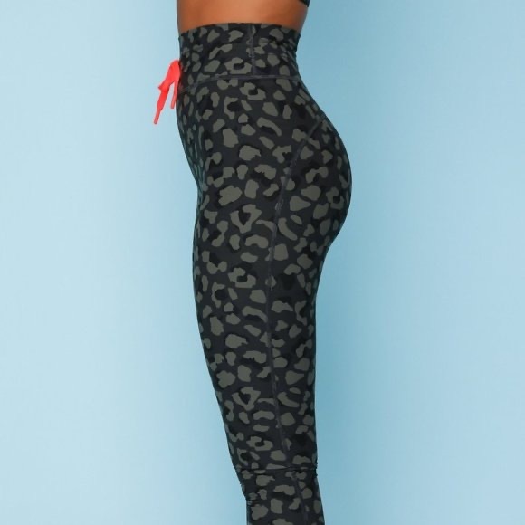 Sarah’s Day X White Fox Boutique Limited Edition Camo Leggings - Picture 3 of 6